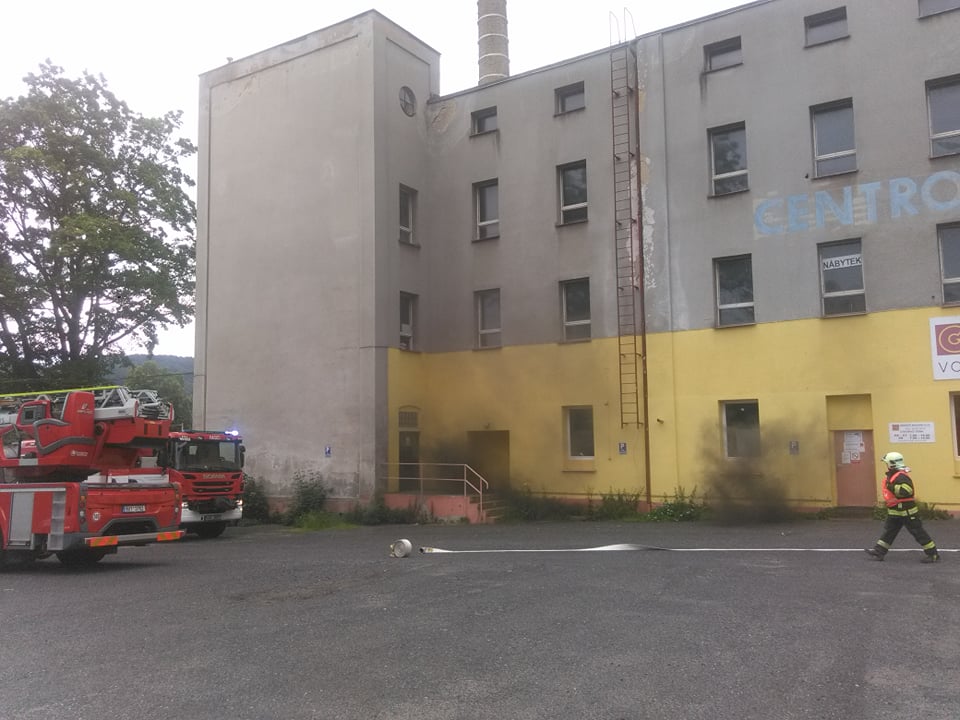 Požár ve sklepě Děčín (2).jpg