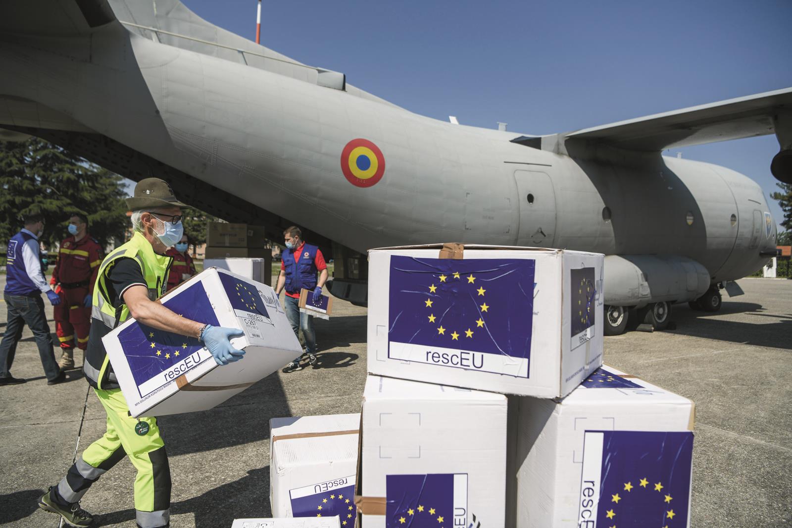 Humanitární pomoc - respirátory poskytnuté Rumunskem pro Itálii (zdroj: EK - HP)