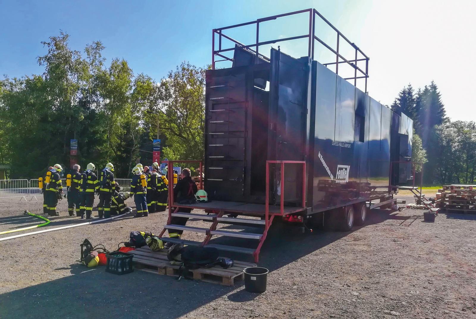 Výcvik v mobilním ohňovém trenažéru v Klingenthalu