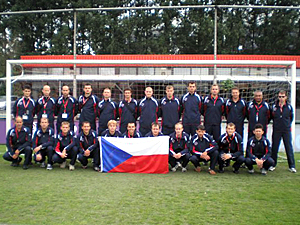 Mužstvo s českou vlajkou