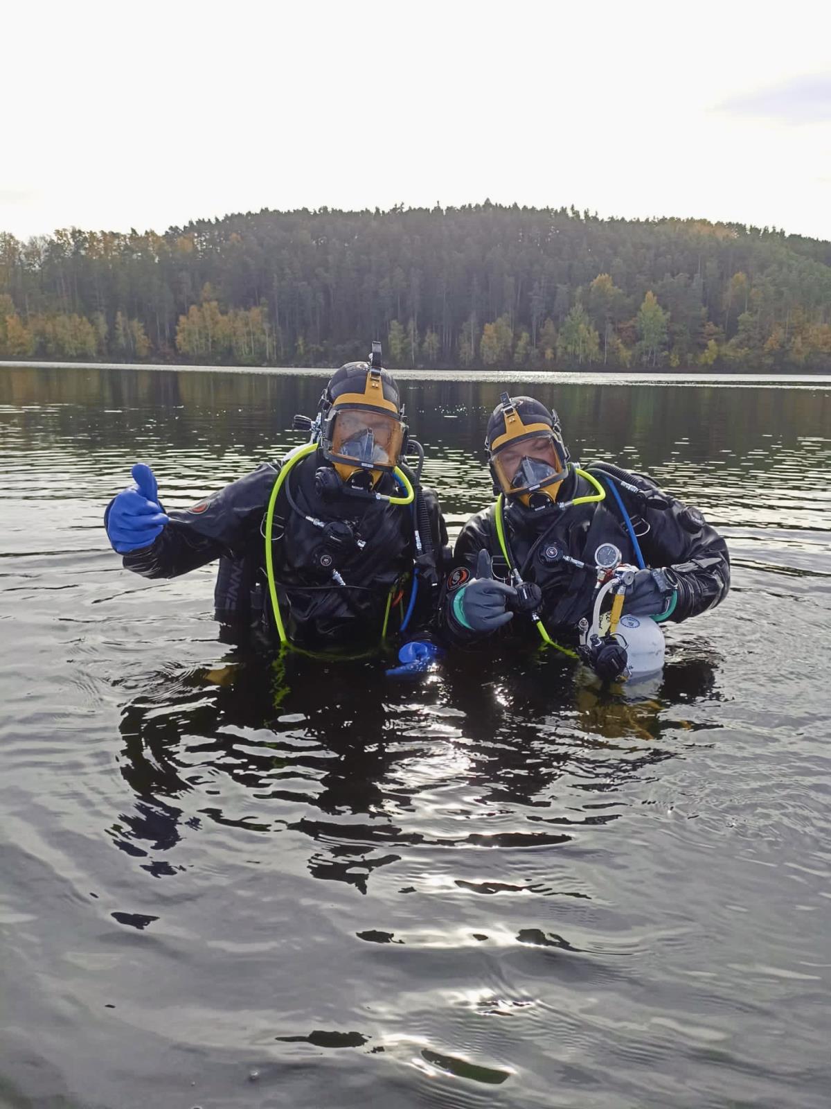 Školení a výcvik členů Vodní záchranné služby v potápění u složek IZS_9.jpg