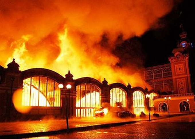 Požár Průmyslového paláce v Praze