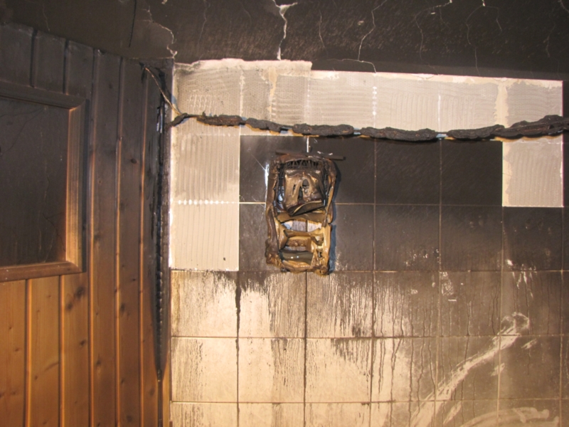 Regulátor provozu sauny byl poškozen sálavým teplem