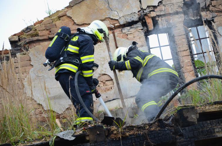 Požár bývalé truhlárny v Litoměřicích (4).JPG