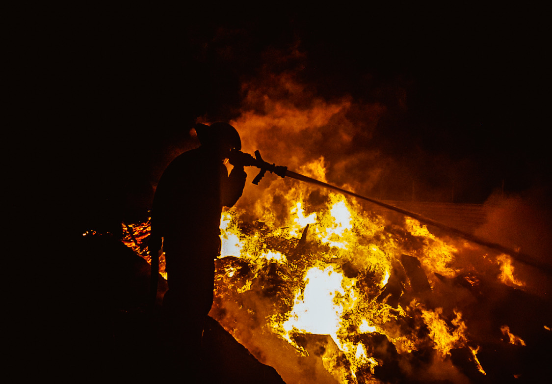 rozsáhlý požár štěpky a technologie Suchonice