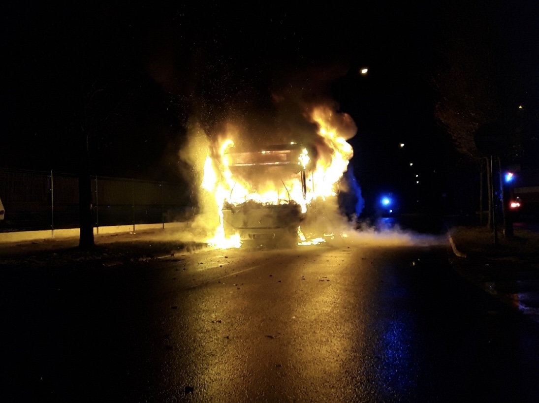Požár autobusu na ul. Pražská, Prostějov 1.12.2021