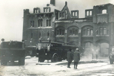 Požár severního traktu Červeného zámku roku 1972