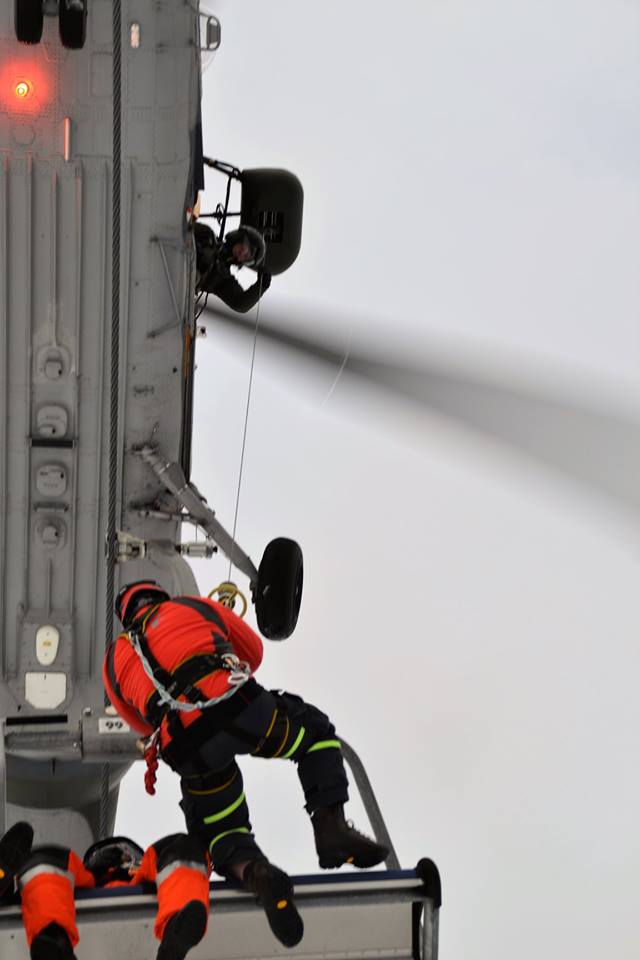 Leteční záchranáři - výcvik, Lipno - 20. a 21. 2. 2019 (2).jpg