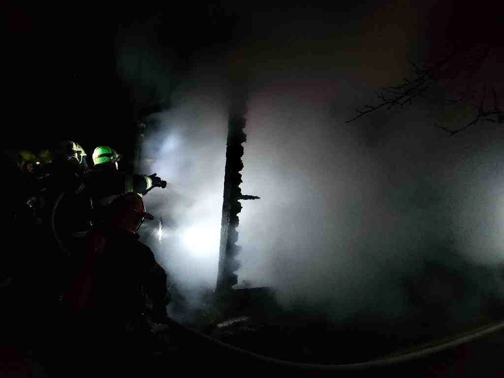 2021-12-19-požár sauny Bukovinka/PVY_101T-2021_12_19-34a96b1.jpg