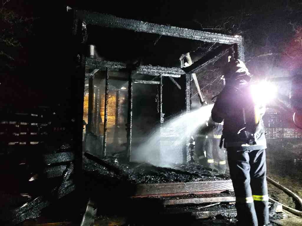 2021-12-19-požár sauny Bukovinka/PVY_101T-2021_12_19-3defadf2.jpg