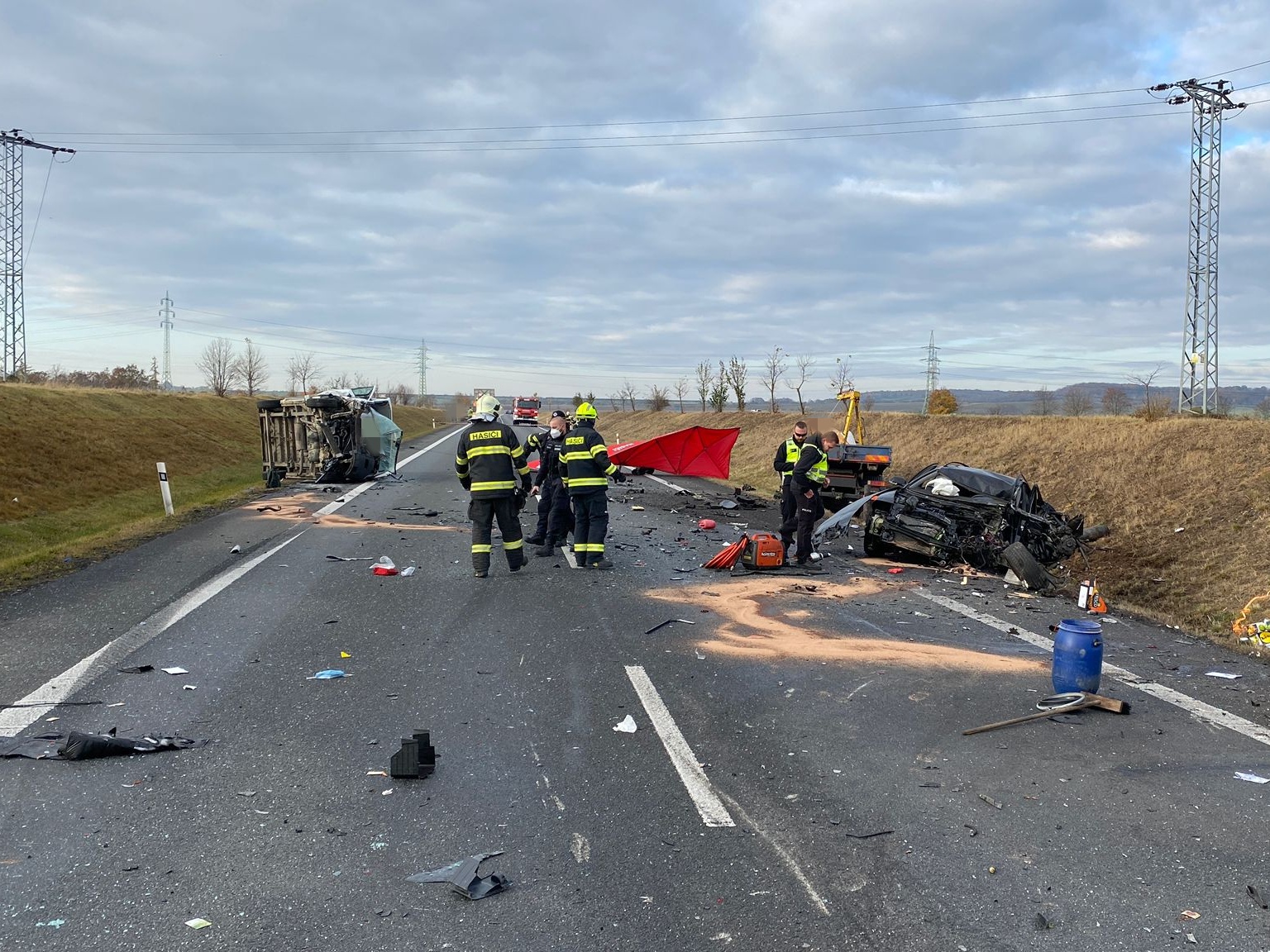075 - Tragická dopravní nehoda u Vraňan na Mělnicku.jpg