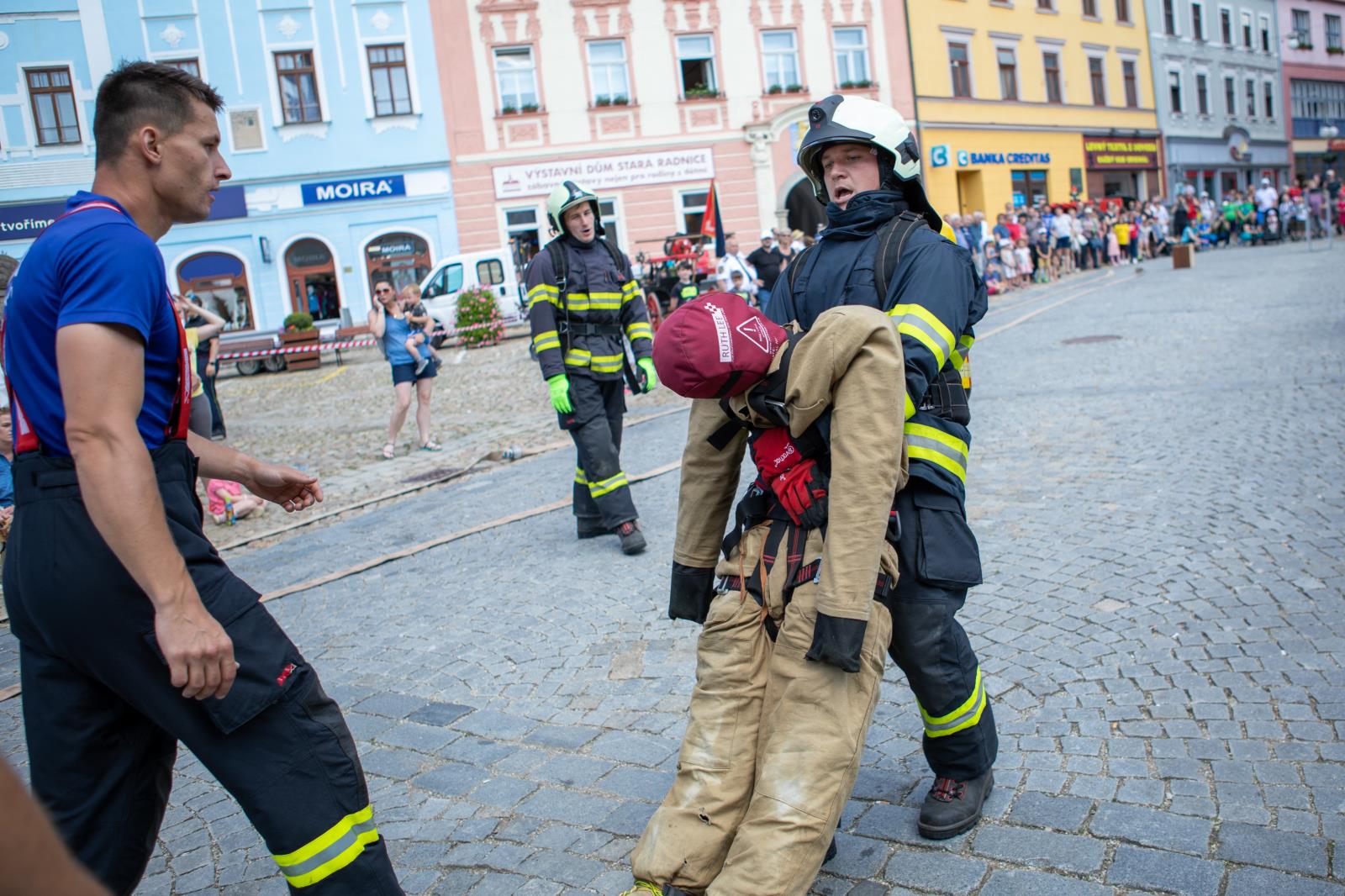 50 let profesionálních hasičů a 150 let dobrovolných hasičů v Jindřichově Hradci - 11. 6. 2022 (35).jpg